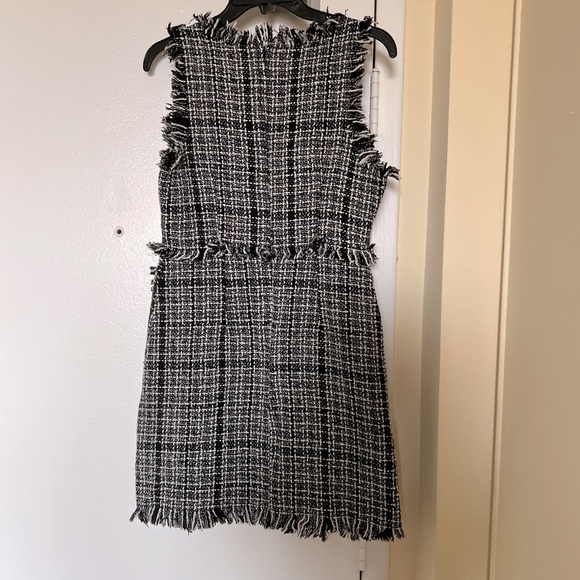Tweed dress in size small - Picture 2 of 4